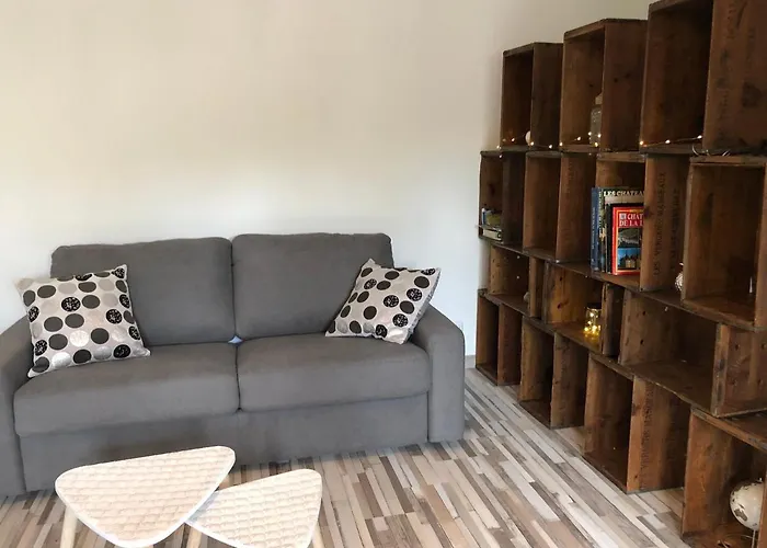 Confortable Pres Du Mans Avec Piscine, Parc De Jeux Et Velo - Fr-1-410-364 Nyaraló Louplande